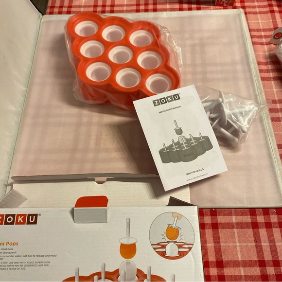 Blue and Purple Cake Pop Stands Kitchen Tools - Picture 2 of 5